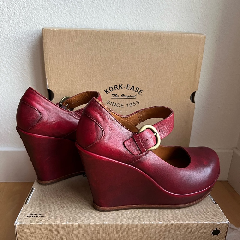 Kork-Ease Women's Red Wedge Shoes 10 EUC